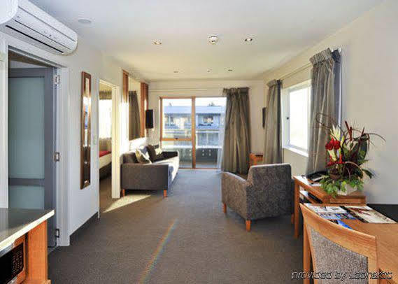 Wai Ora Lakeside Spa Resort Rotorua Bilik gambar